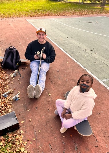 Learning to skateboard with an instructor