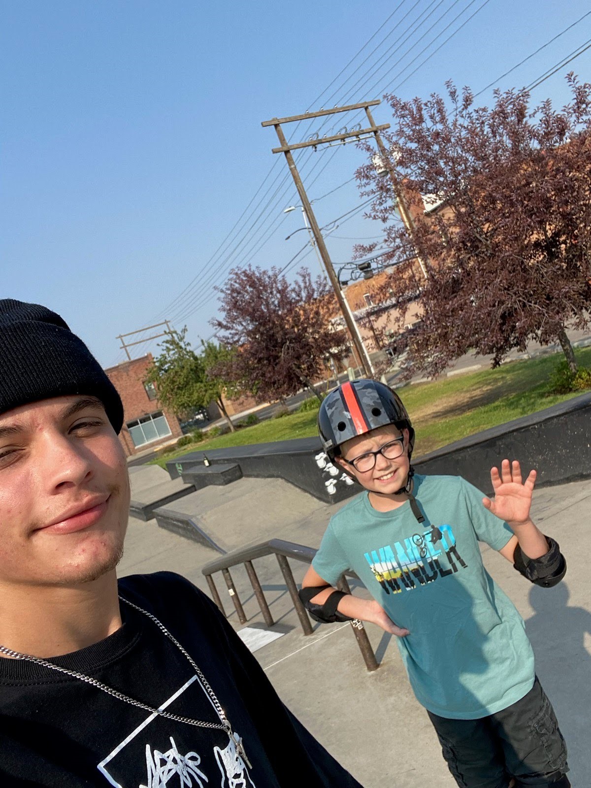 Learning to skateboard with an instructor